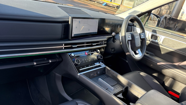 Hyundai SANTA FE 1.6 TGDi Plug-in Hybrid Ultimate 5dr 4WD Auto Estate